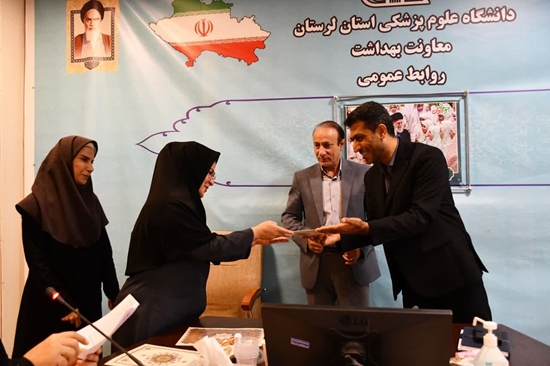 تقدیر از ماماها 